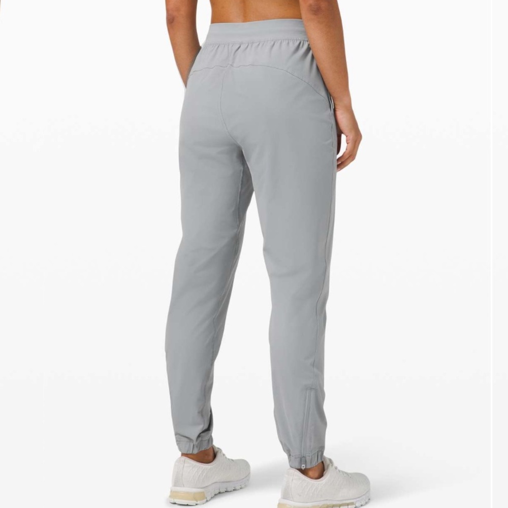 Lululemon Adapted State High-Rise Jogger *28"
Rhino Grey